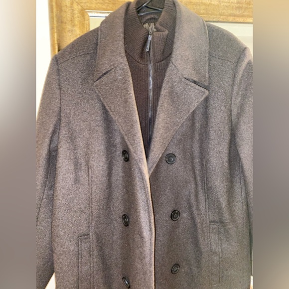 Kenneth Cole Men's Double Breasted Wool Blend Peacoat with Bib - Picture 4 of 6